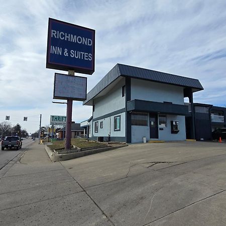Richmond Inn And Suites Exterior photo