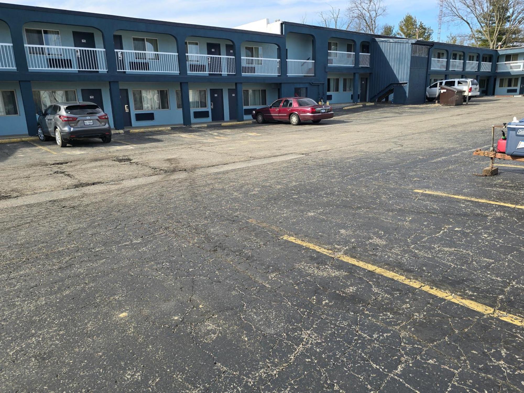 Richmond Inn And Suites Exterior photo